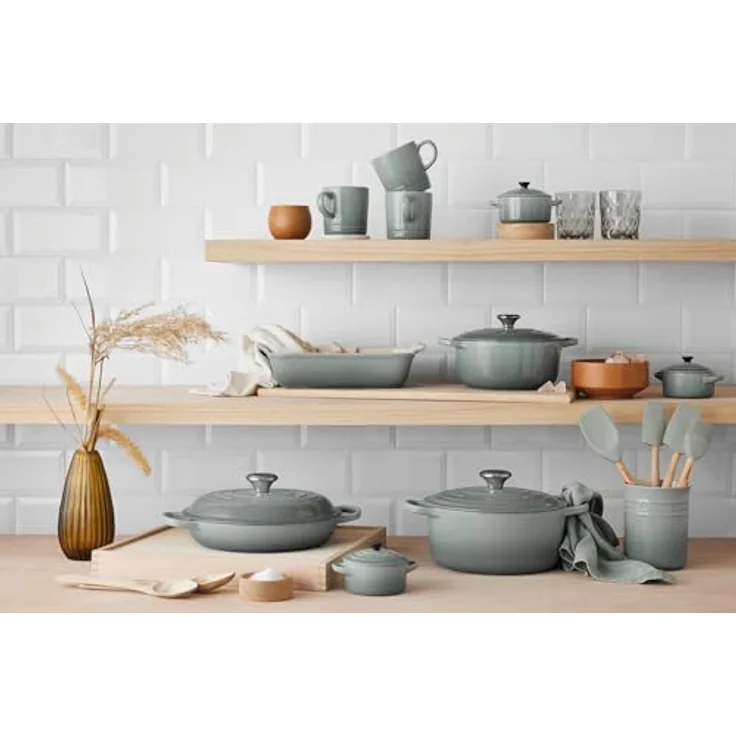 Le Creuset Signature Bräter rund 20 cm Sea Salt – Bild 6