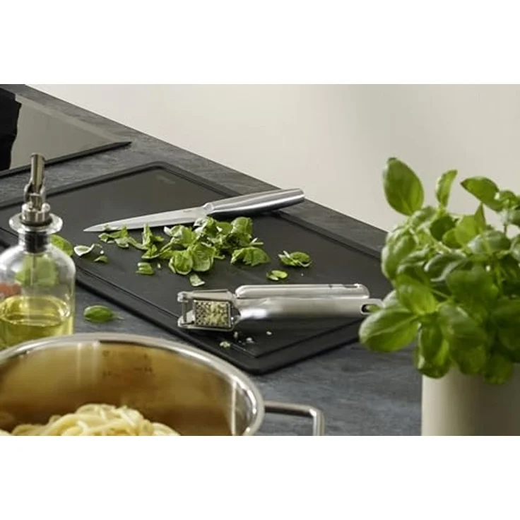 Fissler Santokumesser Essential, breite Klinge, Halbkropf, leicht gebogenes Klingenprofil, Kullen – Bild 4