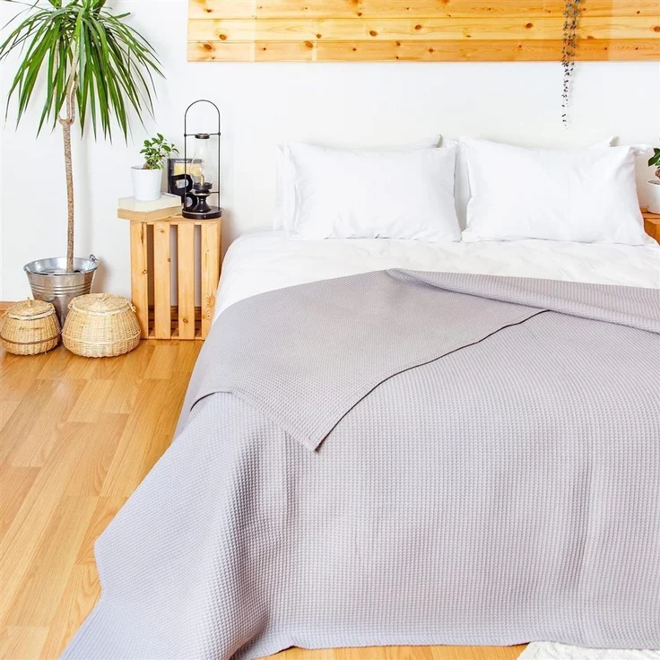Laynenburg Tagesdecke Waffelpique aus 100% Baumwolle – Baumwolldecke, Kuscheldecke, Wohndecke als Sommerdecke, Bett-Überwurf, Couch-Überwurf, Sofa-Decke – Bild 2