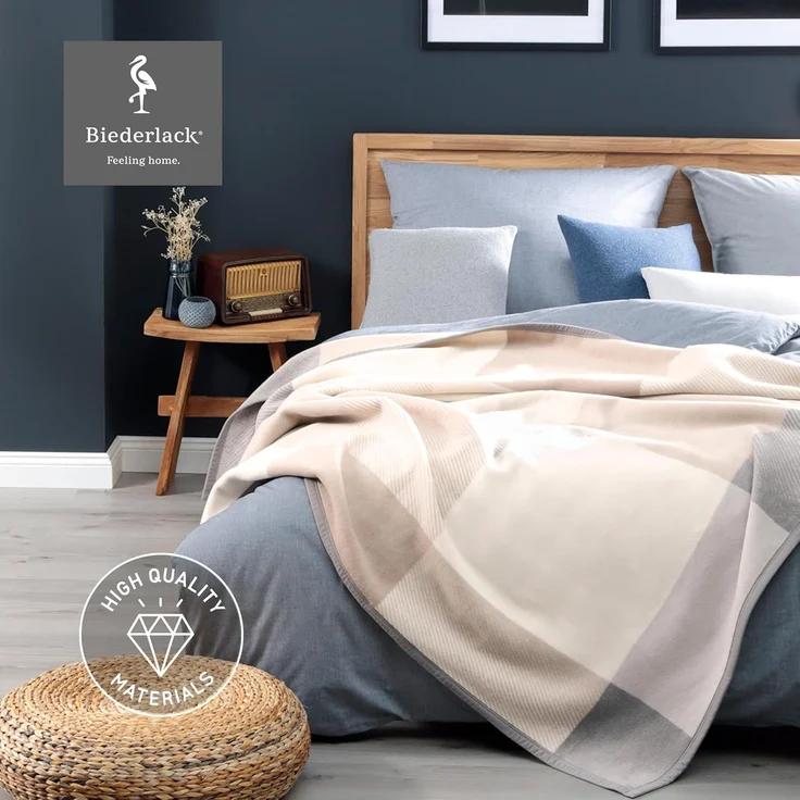 Wohndecke Across beige XXL, karierte Sofadecke in 220x240, Decke in Übergröße, Biederlack, Made in Germany – Bild 3