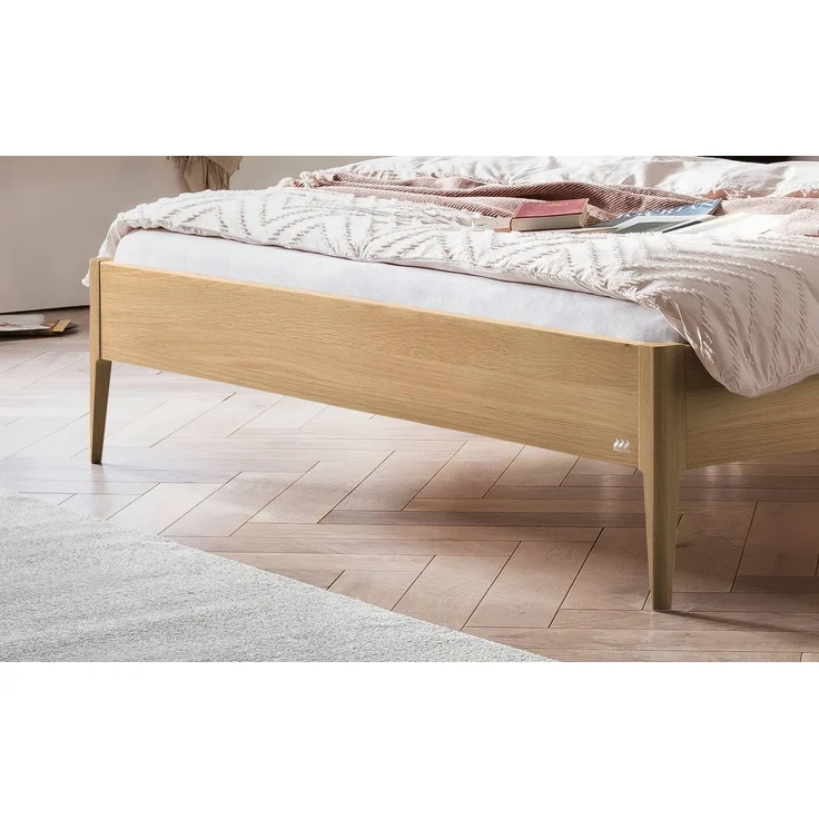 Hasena Bett Sestola Eiche bright mit gepolstertem Kopfteil, Bezug Pace Sand 140x200 cm, Fußhöhe 20 cm – Lounge – Bild 4