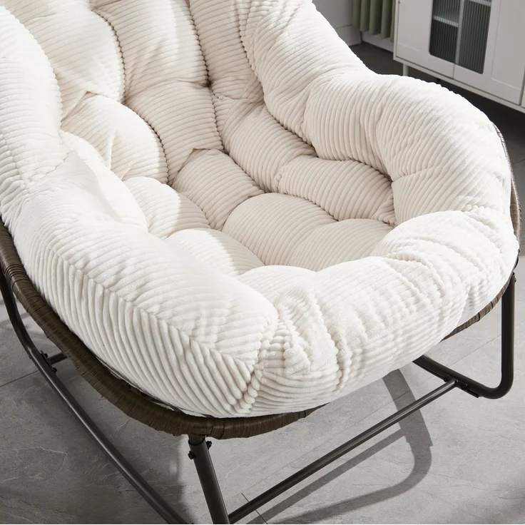Schaukelstuhl 78 x 106 x 90 cm in Weiß – handgewebtes Rattan, Stahlrahmen und ergonomische Form – Bild 10