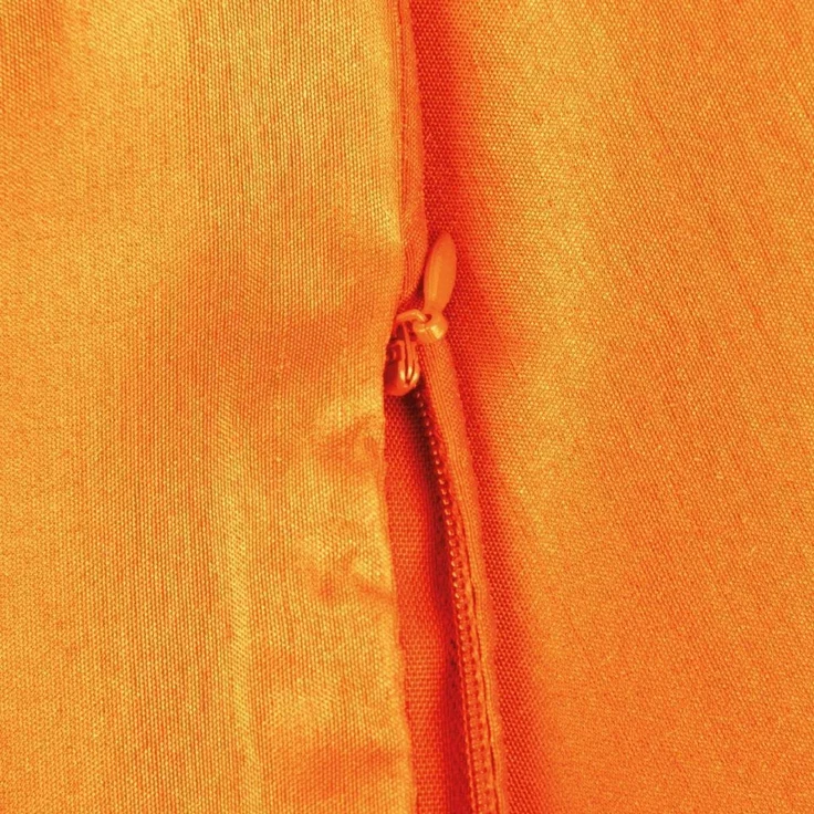 Kissenhüllen Alessia in Unifarben mit und ohne Kissenfüllung, gemütlich und anschmiegsam in vielen verschiedenen Farben erhältlich (orange - möhre/40x40 cm/ohne Füllung) – Bild 6