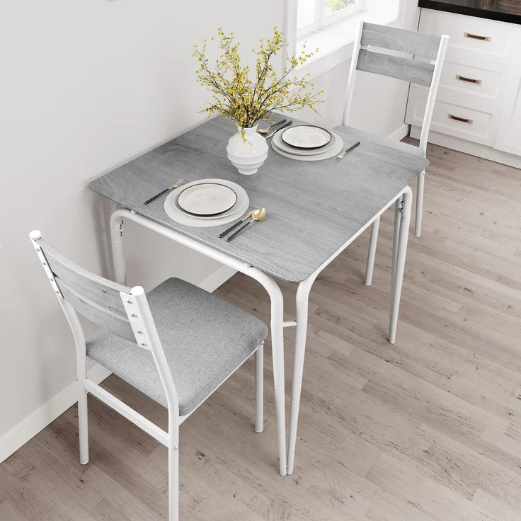 IDEALHOUSE Kompaktes 3-teiliges Esszimmer-Set für 2 Personen – Quadratischer Esstisch mit 2 gepolsterten Stühlen – Perfekt für Küche & kleine Räume – Modernes Design – Farbe: Gewaschene Grau + Weiß,