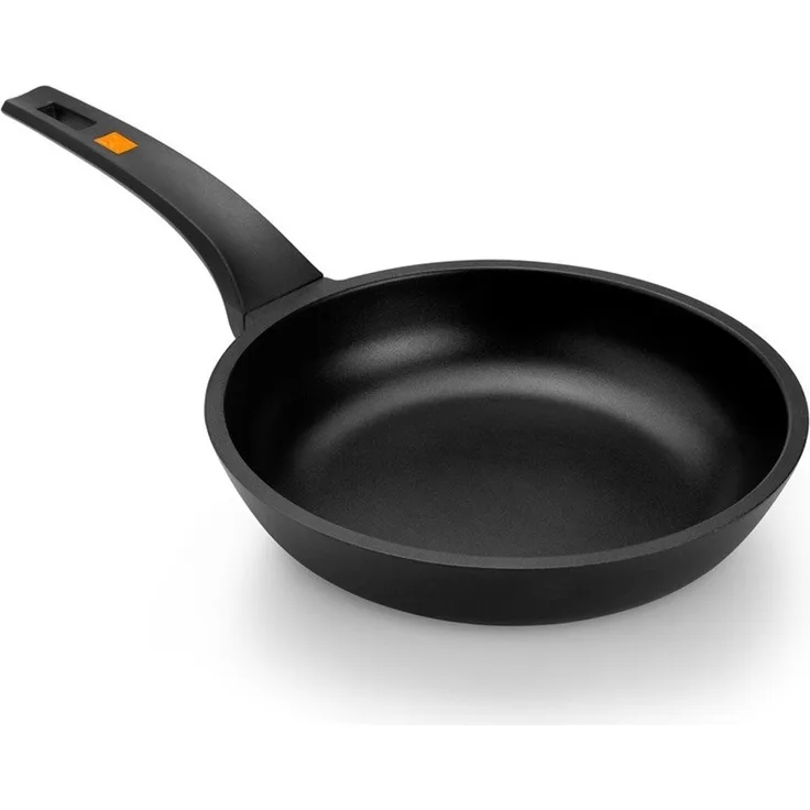BRA Efficient | 18 cm Bratpfanne, Aluminiumguss mit Antihaftbeschichtung, für alle Herdarten einschließlich Induktion geeignet, PFOA-frei
