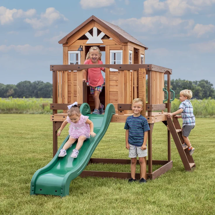 Backyard Discovery Spielhaus Echo Heights mit grüner Rutsche, Sandkasten & Veranda Stelzenhaus in Braun aus Holz für Kinder | Braun, grün | Holz | 310 cm – Bild 2