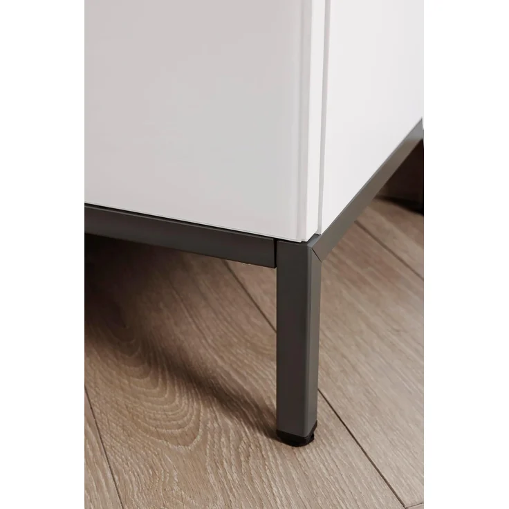 Rauch Möbel Flipp, Nachttisch für Schlafzimmer, Kinderzimmer, Wohnzimmer, Flur, Garderobe, 2-türig, 5 Schubladen, mit Softclose-Funktion, Griffe und Metallkufe Graphit, Farbe Beige, Breite 180 cm – Bild 10