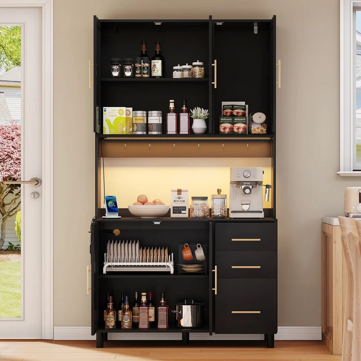 183cm Küchenanrichte, Buffet, App-gesteuerte LED-Deko-Lichter, 2 x USB, 2 x Steckdosen, verstellbare Einlegeböden, 3 Schubladen, goldene Metallgriffe, ideal für Küchen und Esszimmer. – Bild 9