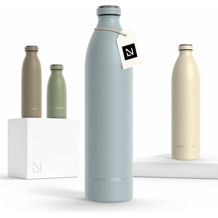 LARS NYSØM Edelstahl Trinkflasche 350ml, 500ml, 750ml, 1L, 1 5 liter | Thermosflasche Kohlensäure geeignet | Auslaufsichere Wasserflasche für Sport, Outdoor, Schule (Sky Blue, XL 1500ml)