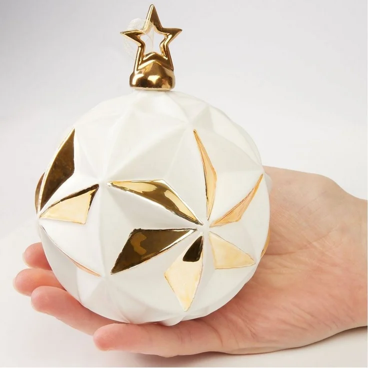 BRUBAKER Weihnachtsbaumkugel Premium Weihnachtskugel Stern Weiß Gold mit 3D Oberfläche (1 St), 10 cm Weihnachtsbaumkugel - Weihnachtsdekoration – Bild 3