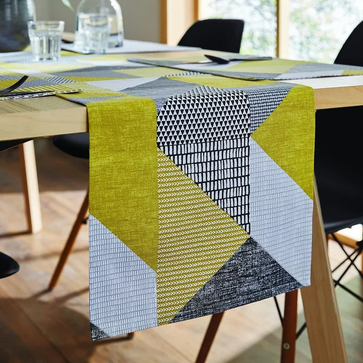 Catherine Lansfield Dining Larsson Tischläufer Geo Baumwolle 33x220 cm ockergelb – Bild 1