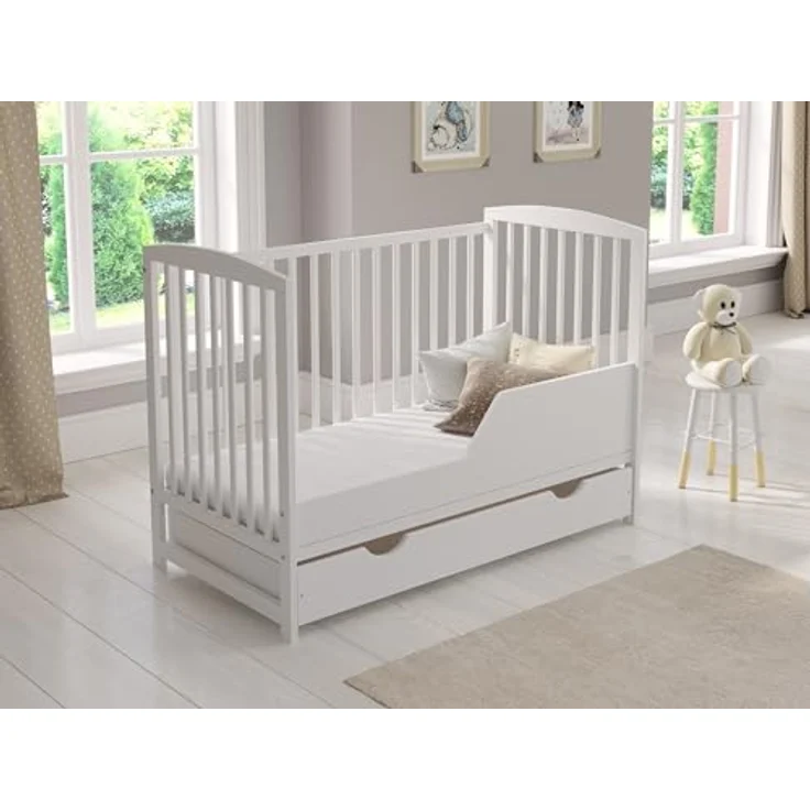 Weiß Babybett Gitterbett mit Schublade 120x60 + Schaumstoffmatratze + Sicherheitsgitter aus Holz + Schutzhülle – Bild 4