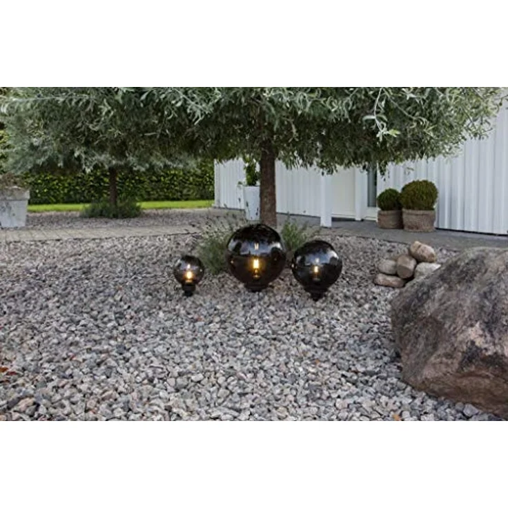 Kleine Outdoor-Kugelleuchte ,Orby' mit Erdspieß, E27, rauchgrau, Ø 20cm – Bild 6