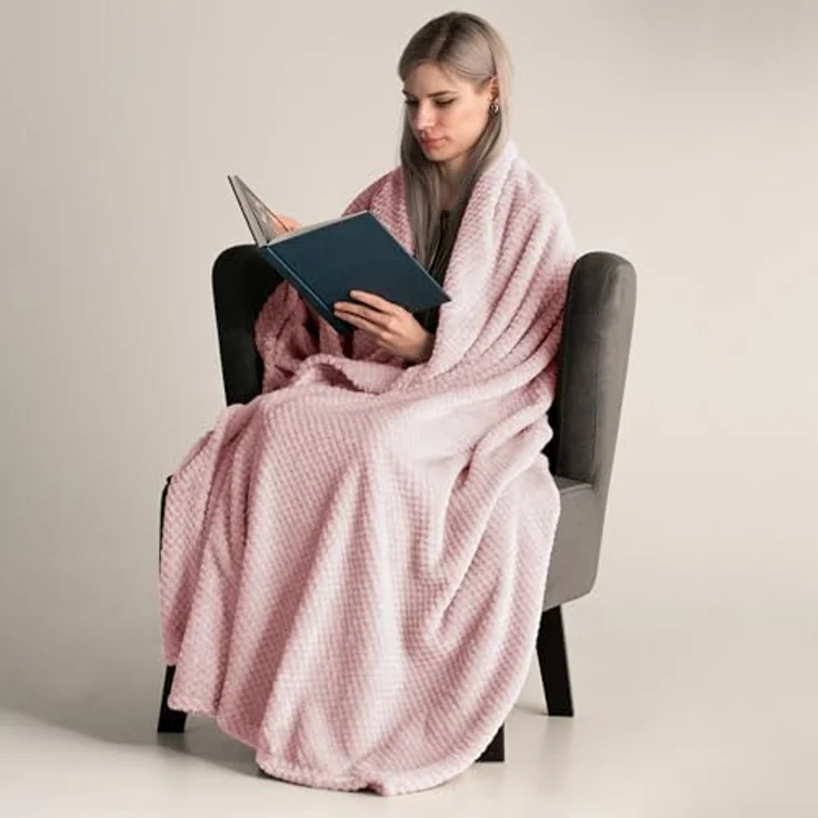 DecoKing Kuscheldecke 70x150 cm rosa Decke Microfaser Wohndecke Tagesdecke Fleece weich sanft kuschelig skandinavischer Stil pink Puder Henry – Bild 5