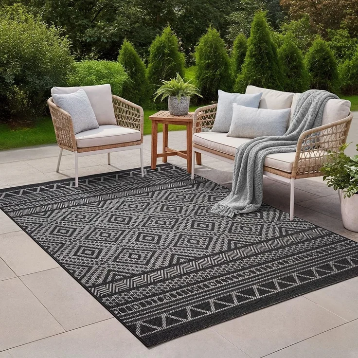 the carpet Calgary - robuster Teppich, Flachgewebe, modernes Design, ideal für Wohnzimmer, Esszimmer und Außenbereich, In- und Outdoor, Vintage-Optik, Boho-Style, Anthrazit, 240x340 cm