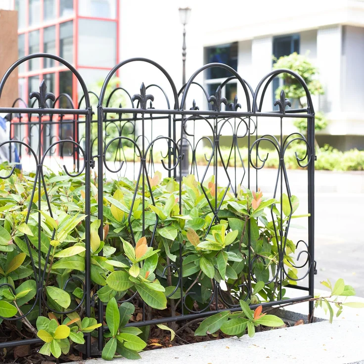 UNHO Gartenzäune Beetzaun Metall Rankgitter Dekozaun Betteinfassung Beetbegrenzung 5 Stück Teichzaun Gartenzaun Steckzaun Metall Zaun Zaunelement Gehege Zaungitter Schwarz 61x70 cm – Bild 7