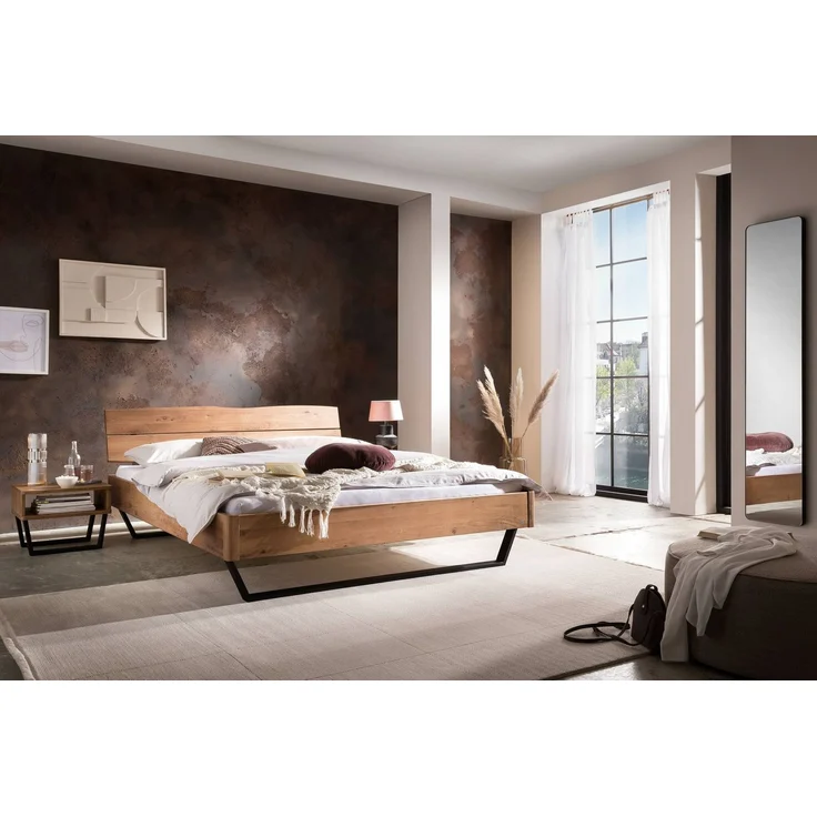 Hasena Massivholzbett Fossoli Wildeiche mit Metallkufen 200x200 cm, Fußhöhe 20 cm – Lounge – Bild 2