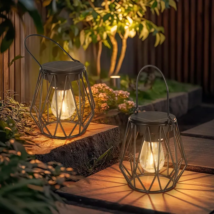 Ketom 2 Stück Solarlampen für Außen Hängend, Solarlaterne für Außen Stehend Metall, IP65 Wasserdicht Solar Hängelampe Outdoor Vintage mit LED-Glühbirne und Haken, Diamant, Schwarz, für Draußen Rasen