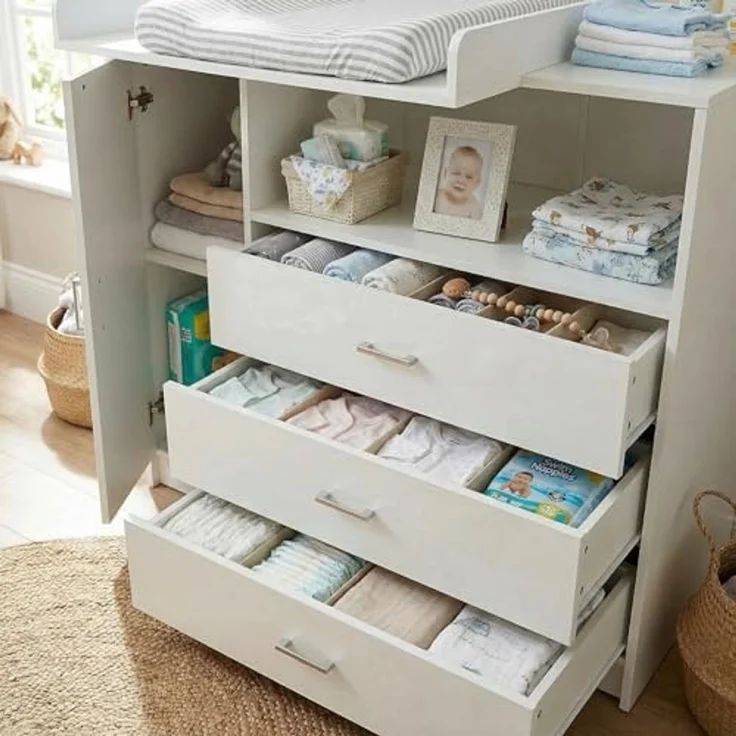 ecoMI Wickelkommode Wickeltisch Kommode mit abnehmbaren Wickelaufsatz in Weiß 113x100 cm, 3 Schubladen 1 Ablagefach 1 Tür mit 2 Fächern Abnehmbare Wickelauflage – Bild 4