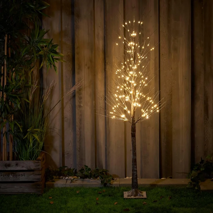 Northpoint LED Baum 150 cm Schneeverzierung 240 Warmweiße LEDs 5m Kabel & Timer-Funktion – Bild 4