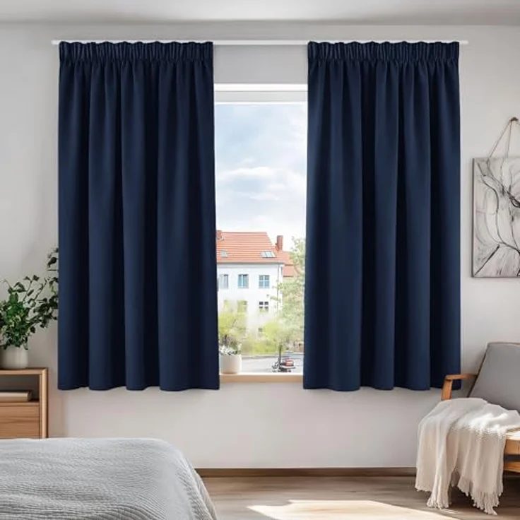 Deconovo Gardinen für Schienensystem Blickdicht Vorhänge Deko Dunkelblau | 2er Set, H 138 x B 168 cm, Thermal Curtains, Schlafzimmer Gardinen, Raumtrenner Vorhang, Gardinen Kurz, für Schienensystem – Bild 1