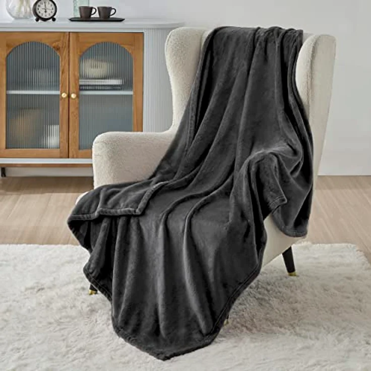 BEDSURE Flauschig Decke Fleecedecke - Wohndecke Warm Winter Weich, Sofadecke Kleine, Couch Blanket, Kinder, Wohn-&Kuscheldecken 130x150 cm, Sofa überwurfdecke Dunkelgrau – Bild 3