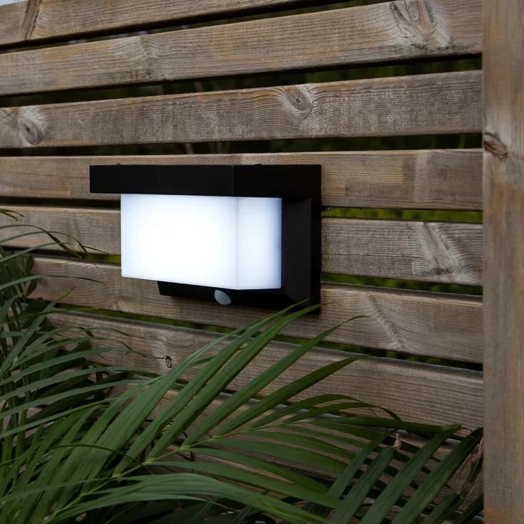 LED-Solar-Wandleuchte "Valla", Kunststoff, 20x12cm