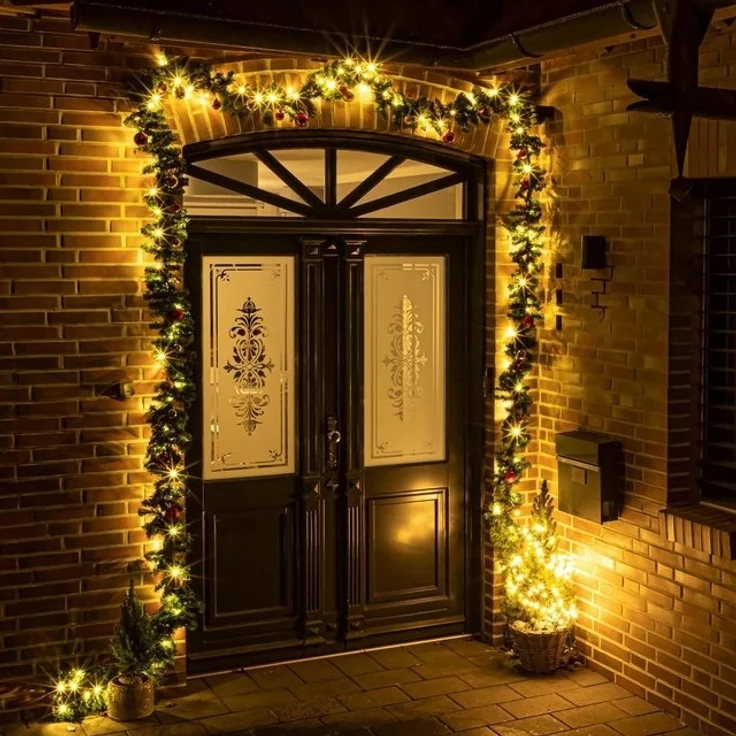 Spetebo LED-Girlande LED Weihnachts-Girlande + Christbaumkugeln - grün, 80-flammig, Künstliche Tannengirlande 5 m Länge – Bild 3