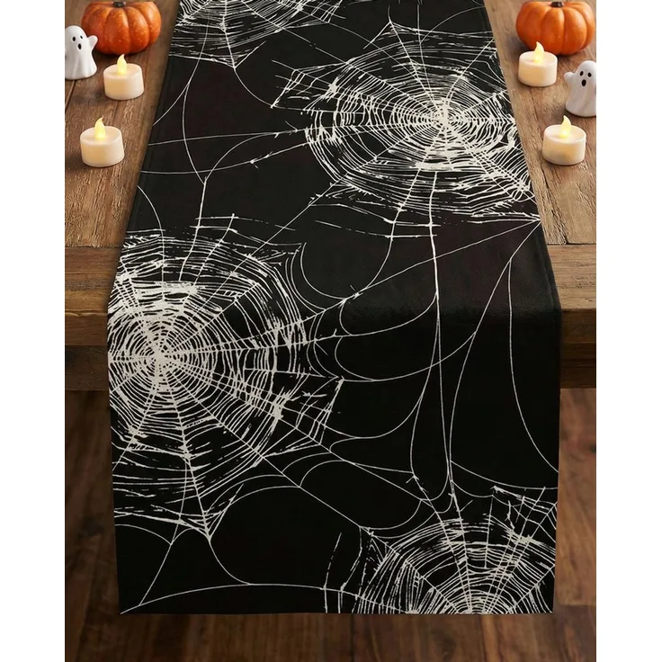 Horror-Shop Dekofigur Midnight Cobweb Garden Tischläufer als Halloween &