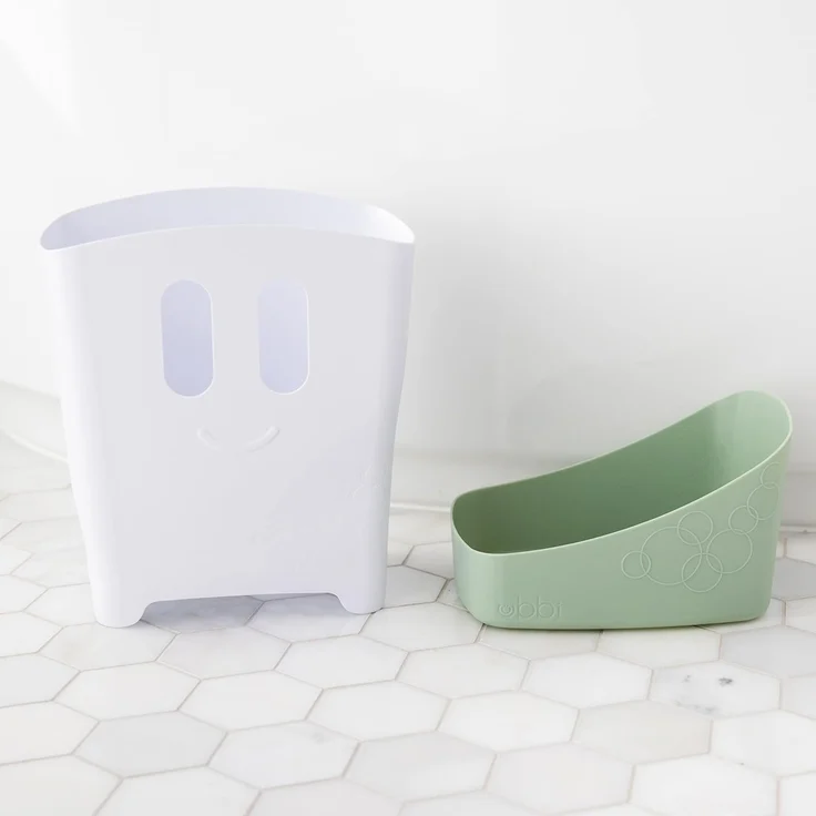 Ubbi Freestanding Bath Toy Organizer Bath Caddy with Removable Drying Rack Bin & Scoop for Toddlers + Baby, Sage – Bild 6