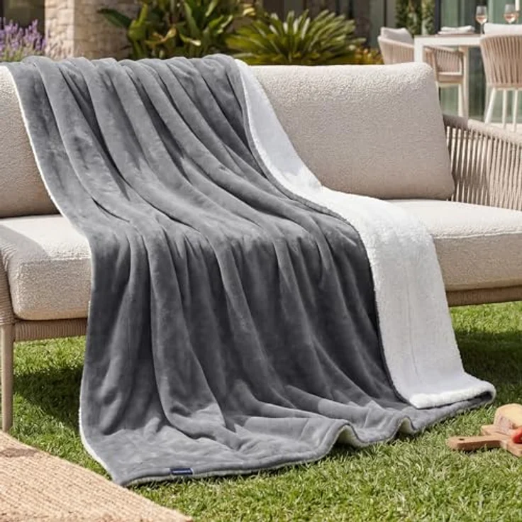 BEDSURE Decke Sofa Kuscheldecke Grau - warm Sherpa Sofaüberwurf Decke, Dicke Sofadecke Couchdecke, 150x200 cm XL Flauschige Wohndecke für Couch – Bild 3