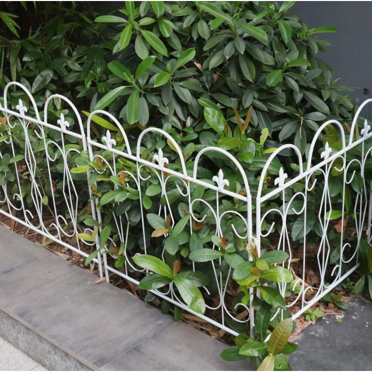 UNHO Gartenzäune Beetzaun Metall Rankgitter Dekozaun Betteinfassung Beetbegrenzung 5 Stück Teichzaun Gartenzaun Steckzaun Metall Zaun Zaunelement Gehege Zaungitter Weiß 61x70 cm