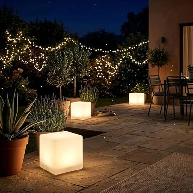 Spetebo LED Solarleuchte LED Solar Kugel mit Erdspieß - 30 cm - Garten Deko, Solar betrieben, LED fest integriert, warm weiß, mit IP67 Wasserschutz – Bild 4