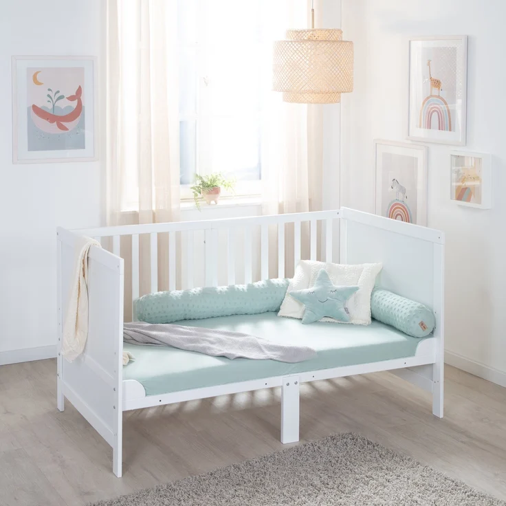roba Babybett EASY SLEEP 70 x 140 cm inkl. Umbauecken + Matratze safe asleep® Roll Air - Mitwachsendes Gitterbett 3-fach höhenverstellbar - 3 Schlupfsprossen - Holz weiß lackiert – Bild 3
