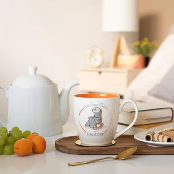GRUSS & CO Anti-Stress-Tasse Motiv "Rentner" | Tasse mit Spruch, 45 cl, New Bone China | Geschenk lustig | 46263 – Bild 4