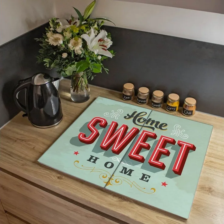 banjado Herd-Abdeckplatte zweiteilig aus Glas mit Motiv Home Sweet Home, (gehärtet, 2 tlg, inkl. selbstklebende Gummifüßchen)