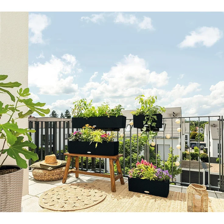 LECHUZA-Pflanzgefäß BALCONERA Cottage 40 graphitschwarz, Balkonkasten mit Bewässerungssystem, Wasserstandsanzeiger und Pflanzeinsatz, Flechtoptik, 40 x 19 x 19 cm, 15475 – Bild 4