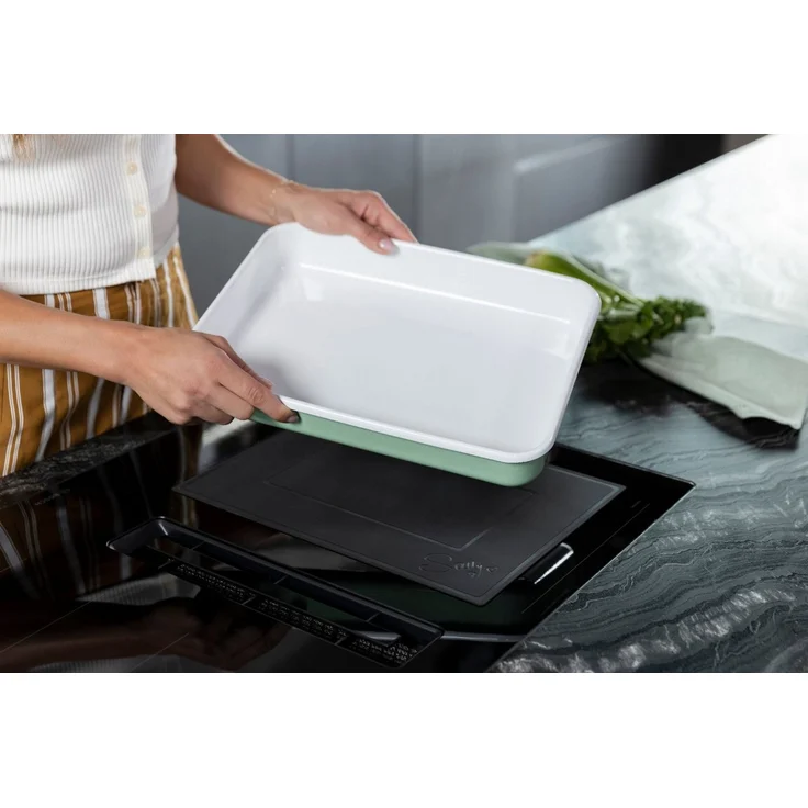 Sallys Herd-Abdeckplatte Induktionsmatte: Kochfeldschutz, Antirutsch, bis 230°C, Silikon, Eckig 36,5 x 27 cm, Platinum-Silikon – Bild 2