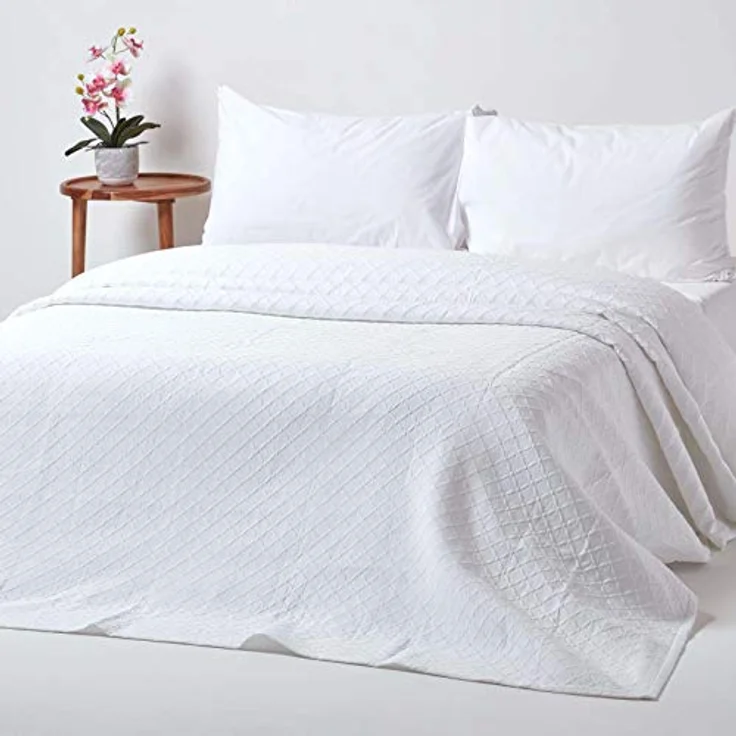 Plaid Weiße Tagesdecke mit Diamant-Muster, 180 x 260 cm, Homescapes – Bild 1