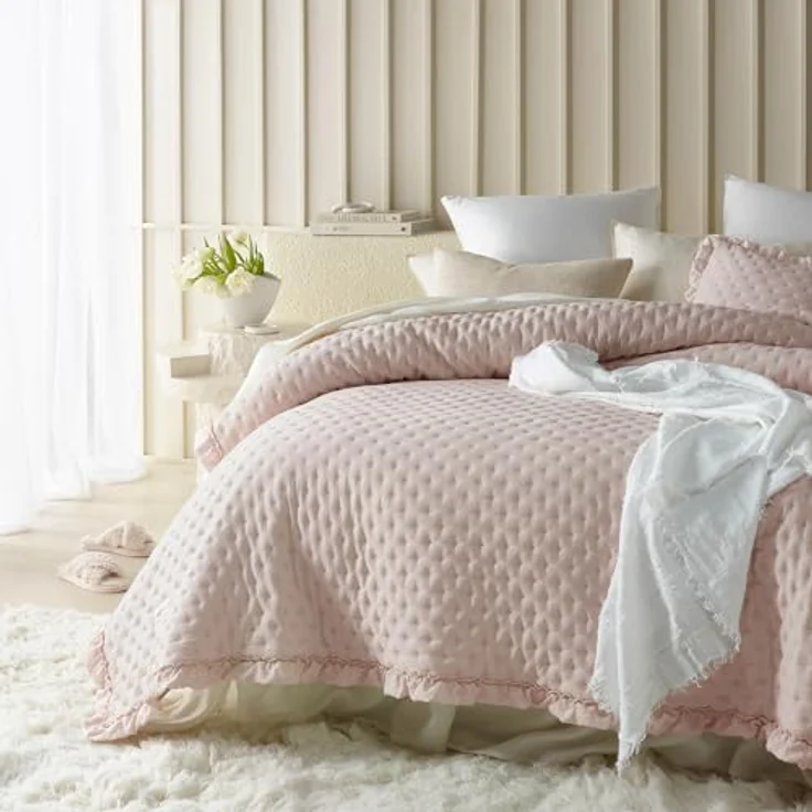 ROOM99 Molly Elegante Tagesdecke in Puderrosa 240x260 cm Vielseitige Wohndecke als Bettüberwurf oder Sofaüberwurf Überwurfdecke für Bett und Sofa Steppdecke Stil Ideal als Bedspread – Bild 3