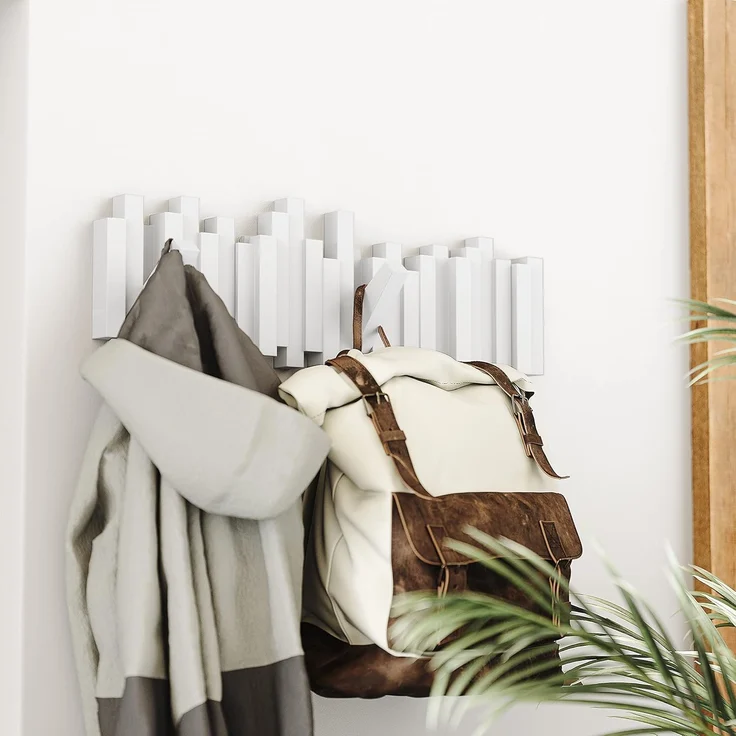 Umbra Stäbchen Garderobenhaken – Moderne und Platzsparende Garderobenleiste mit 5 Beweglichen Haken für Jacken, Mäntel, Schals, Handtaschen und Mehr, Weiss – Bild 8