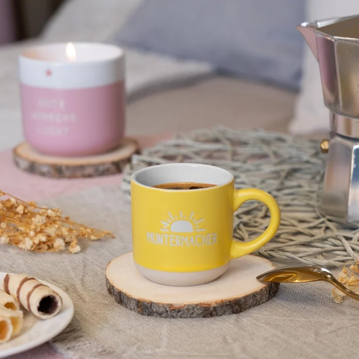 GRUSS & CO Espressotasse mit Gravur "Muntermacher" | Mini-Tasse aus Steinzeug, 10 cl, Tässchen mit Geschenk-Banderole | Geschenk Freunde, Geburtstag | 74651 – Bild 3