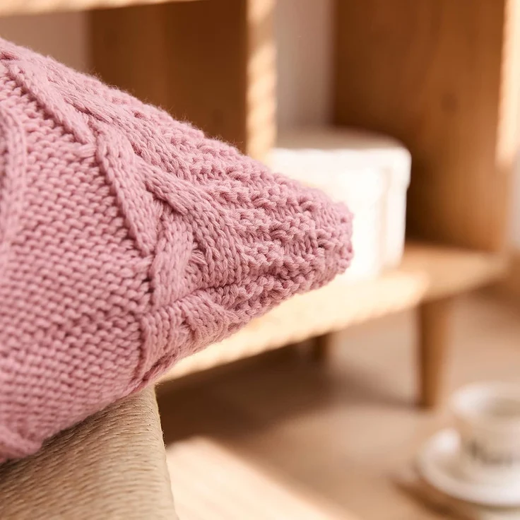 ABC Gestrickter Kissenbezug im Retro-Stil, rosa – Bild 2