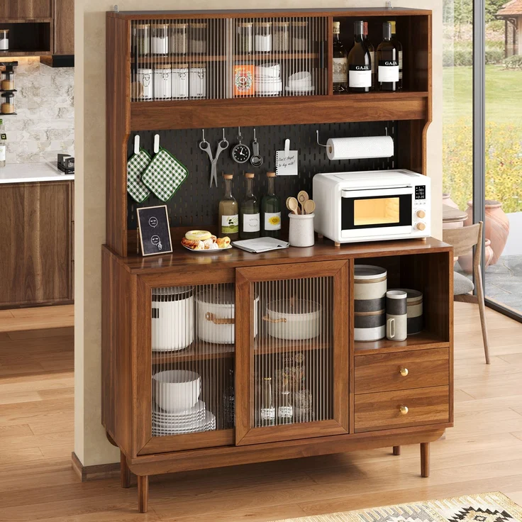 Küchenbuffet aus MDF mit Riffelglas-Schiebetüren, 117x30x170 cm, Nussbaum – Bild 4