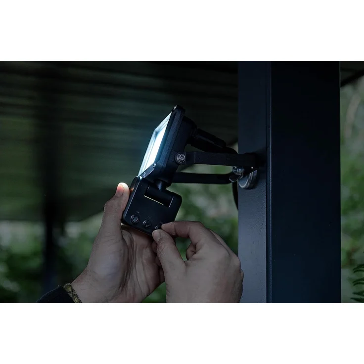 brennenstuhl LED Strahler JARO 1060 P mit Infrarot-Bewegungsmelder, 1150lm, 10W, IP65 – Bild 7