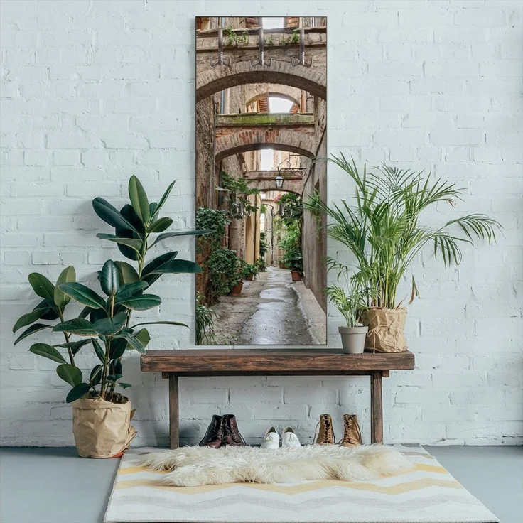 Wallario Garderobenpaneel Grüne italienische Gasse - mit alten Bögen (1-teilig, inkl. Haken), 50x125 cmHolz – Bild 3