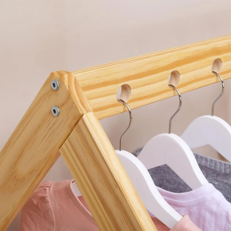 IDIMEX Kinderkleiderschrank SALLY Kindergarderobe im Haus Design, 4 Ablagen & Kleiderstange natur/weiß – Bild 5