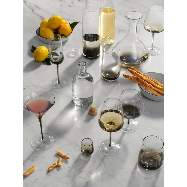 Broste Copenhagen Cocktailglas Smoke Martiniglas grey 18,9cm, Mundgeblasenes Glas, Smoke Martiniglas – Bild 5