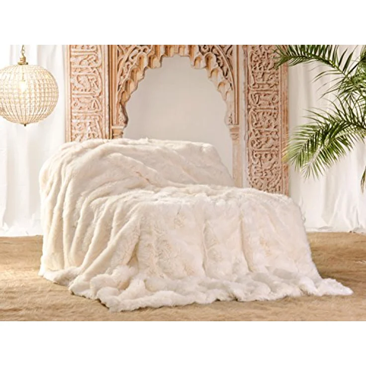 Wohndecke Premium Felldecke (Kunstfell) "Kaninchen creme-weiß", Wohnen und Accessoires GmbH & Co. KG, Pelzoptik – Bild 2