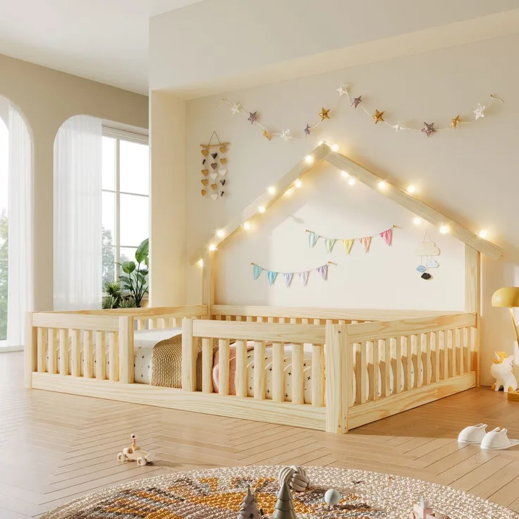 Bett 140x200 cm Hausbett aus Holz in Natur mit Sicherheitsgitter, LED-Lichterkette, ohne Matratze